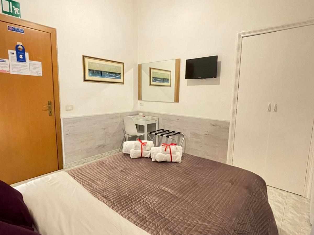 Roman Holidays Rooms Otranto Dış mekan fotoğraf